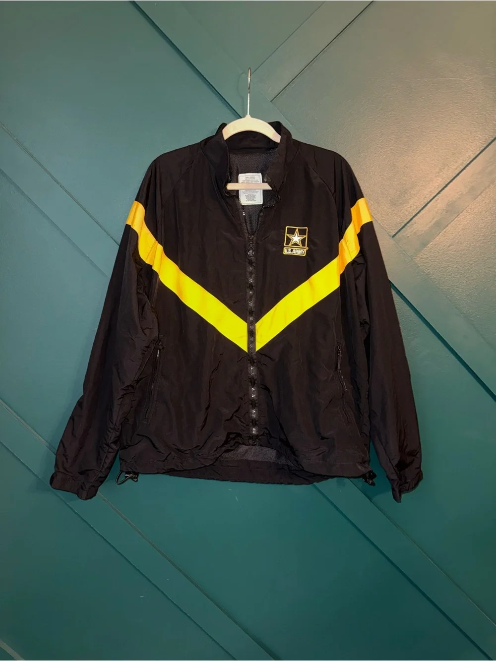 US Army APFU Training Jacket Nylon Jacket Made in USA Size L